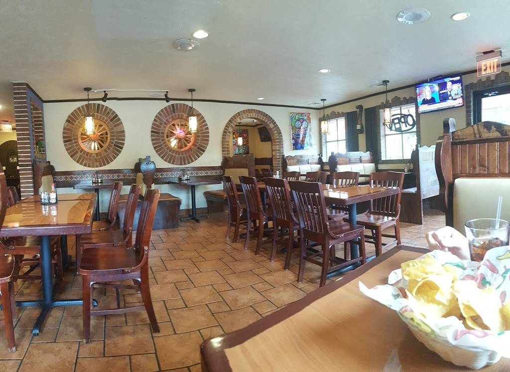 Lolas | restaurant | 3025 Old Forest Rd, Lynchburg, VA 24501, USA | 4343851600 OR +1 434-385-1600