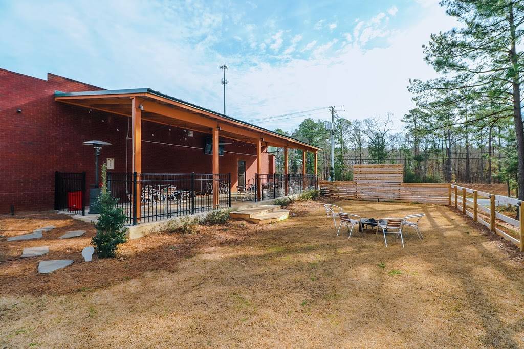 Tap and Pour | restaurant | 2611 Moody Rd, Warner Robins, GA 31088, USA | 4782252220 OR +1 478-225-2220