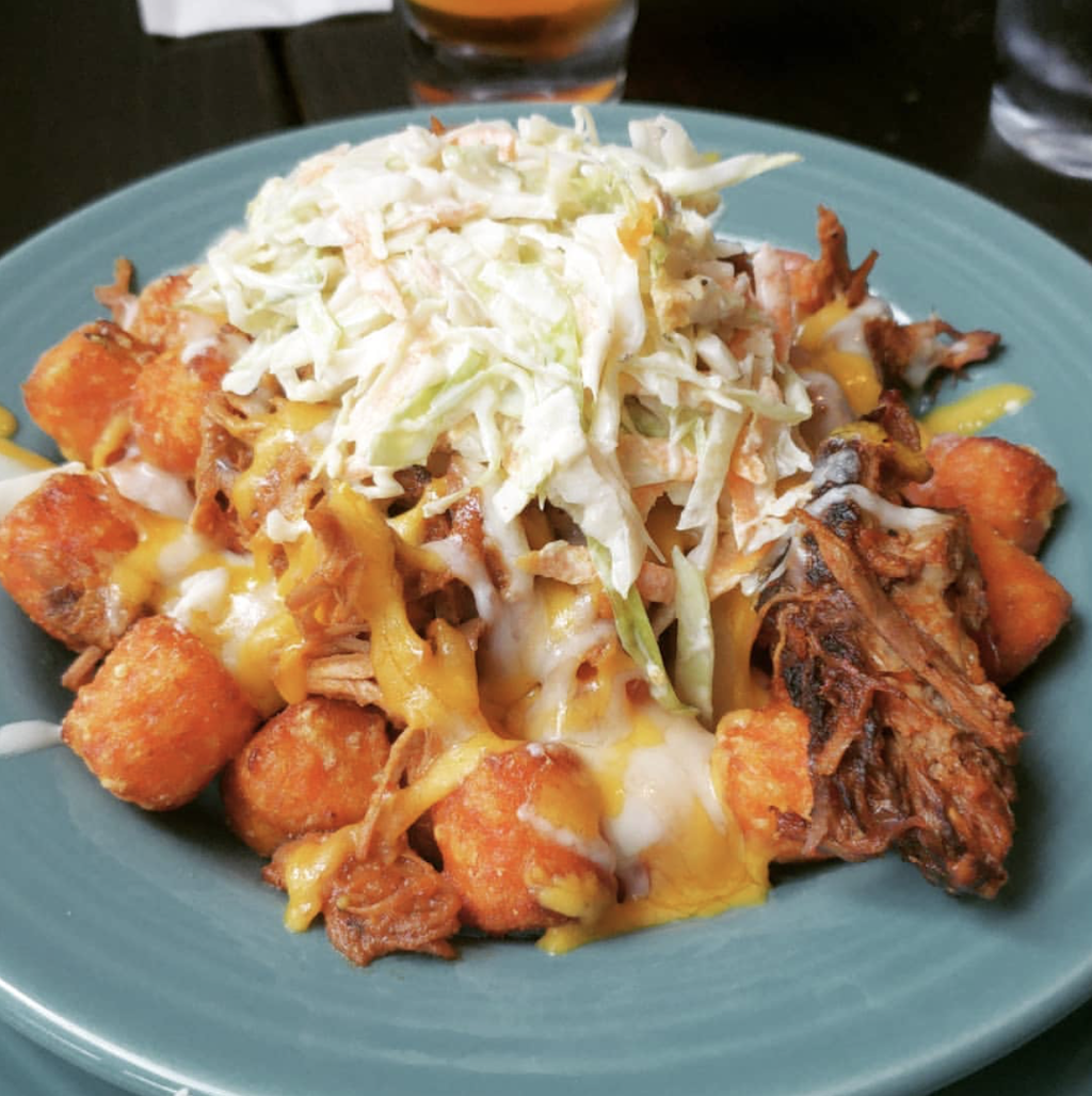 Alexanders Tavern | restaurant | 710 S Broadway, Baltimore, MD 21231, USA | 4105220000 OR +1 410-522-0000