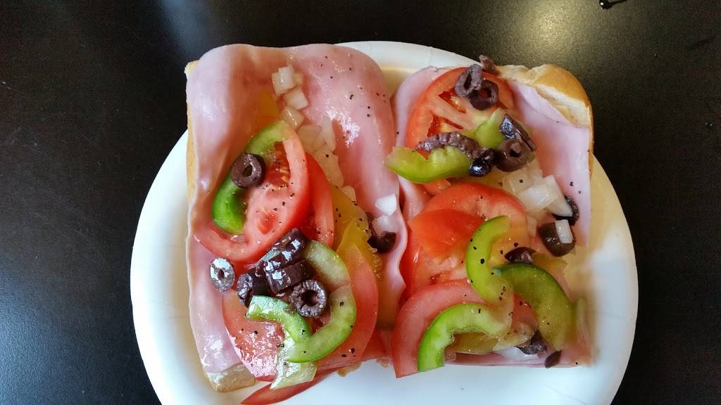 Amatos | restaurant | 3 Main St, Gorham, ME 04038, USA | 2078392511 OR +1 207-839-2511