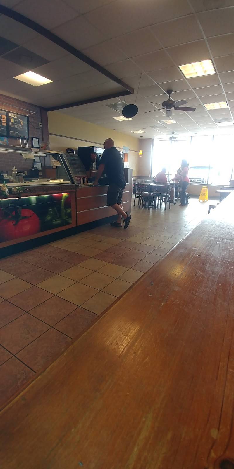 Subway | restaurant | 1060 Mineral Wells Ave, Paris, TN 38242, USA | 7316423210 OR +1 731-642-3210