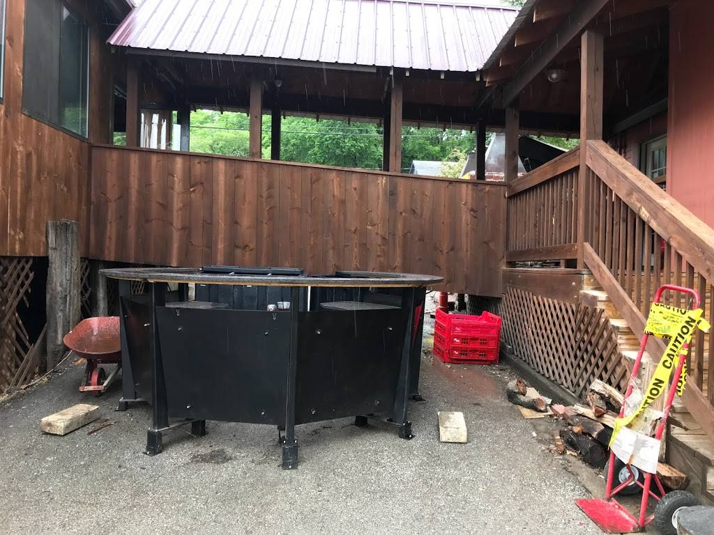 Woodyard Bar-B-Que | restaurant | 3001 Merriam Ln, Kansas City, KS 66106, USA | 9133628000 OR +1 913-362-8000