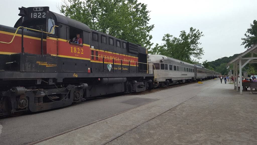 Trail Mix Peninsula | meal takeaway | 1600 Mill St W, Peninsula, OH 44264, USA | 3306572091 OR +1 330-657-2091