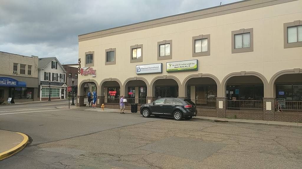 Armstrongs Express | restaurant | 609 Washington Ave, Bridgeville, PA 15017, USA | 4122219585 OR +1 412-221-9585