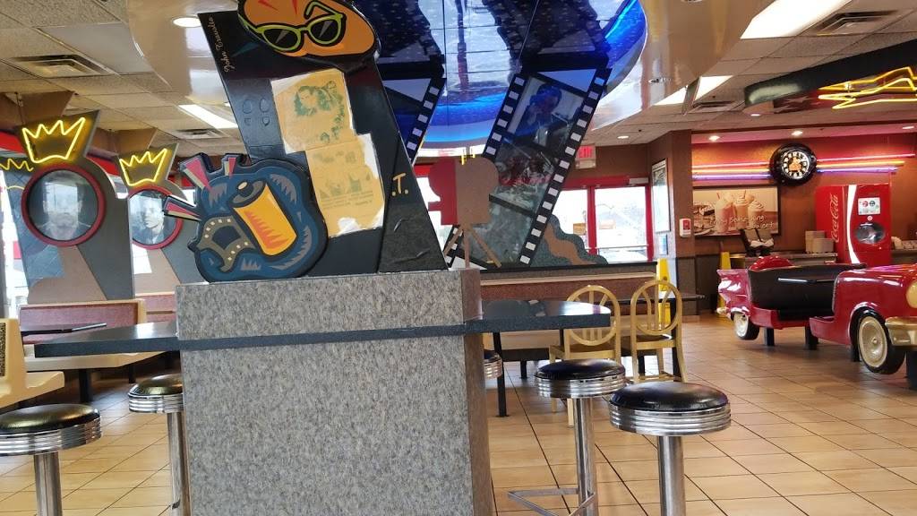 Burger King | restaurant | 3 Cedar Swamp Rd, Glen Cove, NY 11542, USA | 5166090813 OR +1 516-609-0813