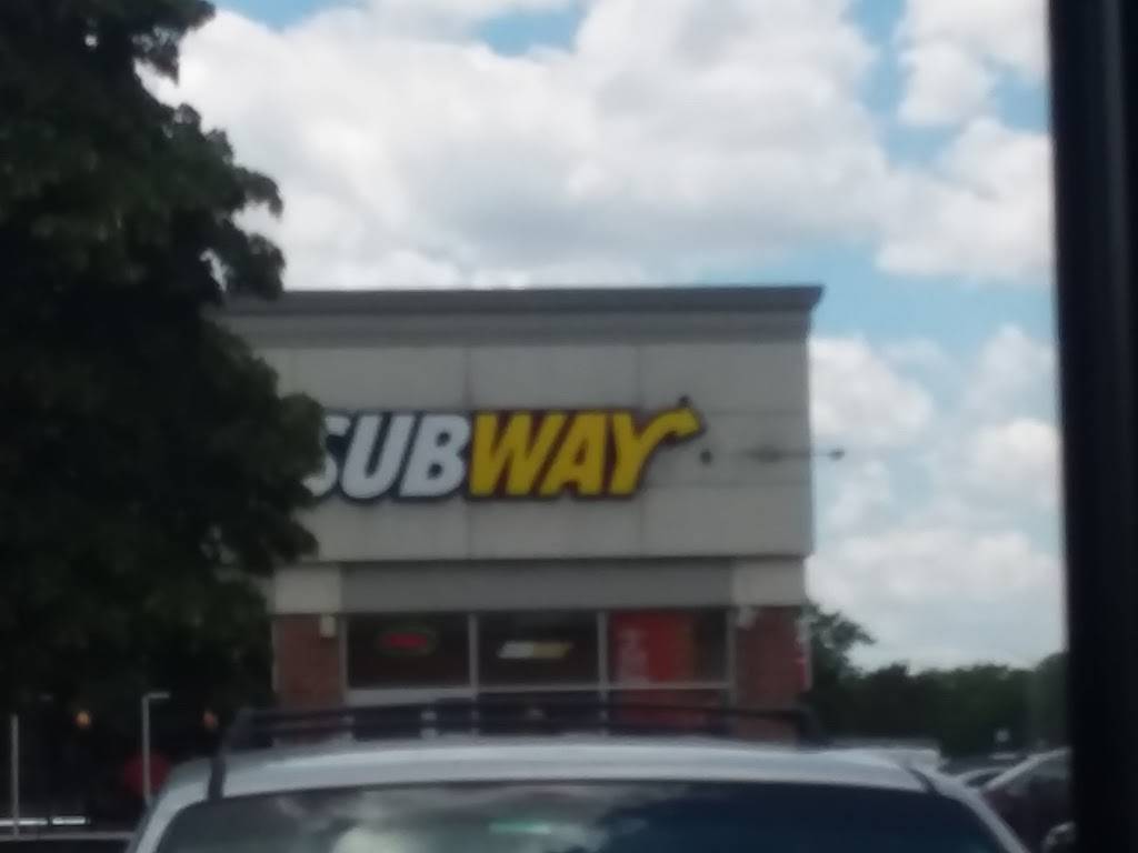 Subway Restaurants | restaurant | 75 W. North Avenue, Ste. 100, Lind North Plaza, Northlake, IL 60164, USA | 7085621300 OR +1 708-562-1300