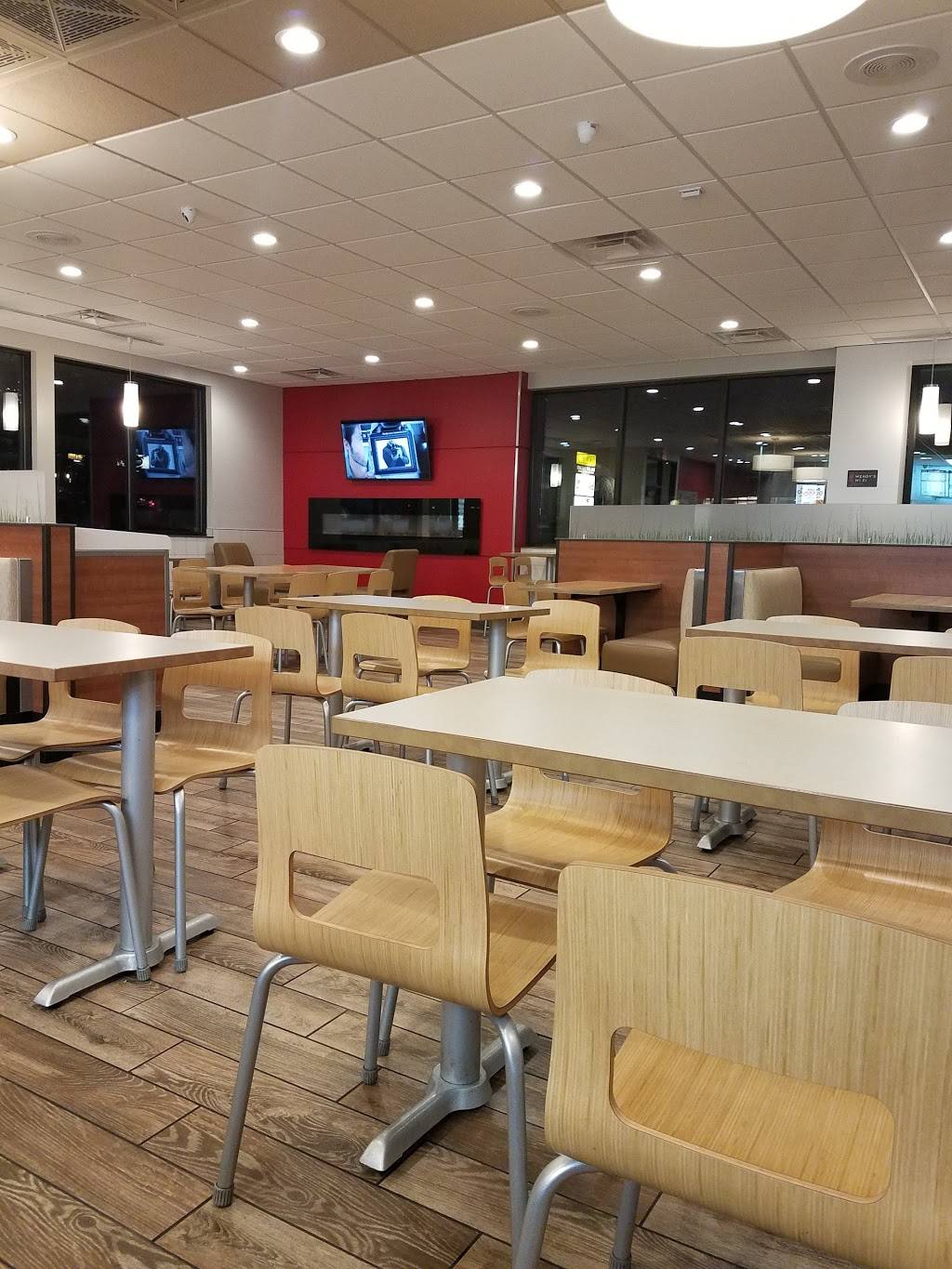 Wendys | restaurant | 433 Boardman Poland Rd, Boardman, OH 44512, USA | 3306292805 OR +1 330-629-2805