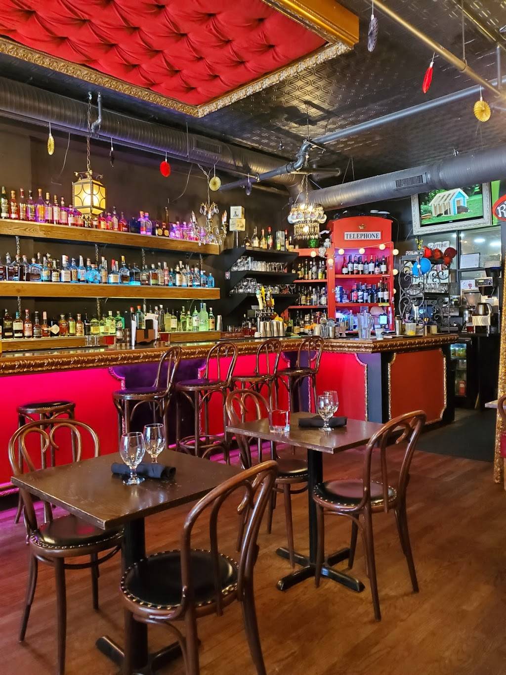 Mad Hatter Bistro | cafe | 185 N Old Woodward Ave, Birmingham, MI 48009, USA | 2485400000 OR +1 248-540-0000