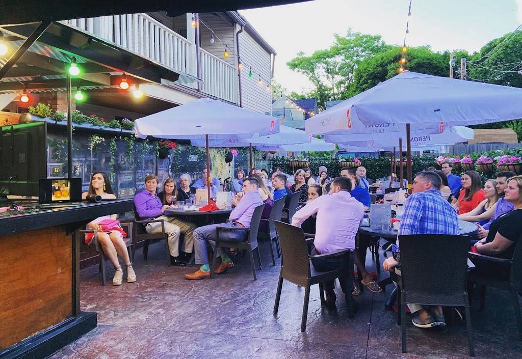 Maxis | restaurant | 12113 Mayfield Rd, Cleveland, OH 44106, USA | 2164211500 OR +1 216-421-1500