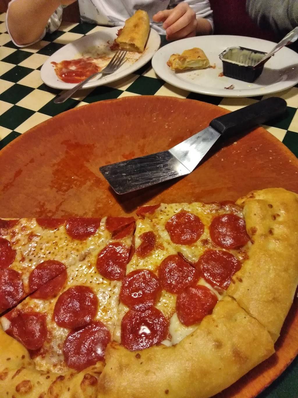 Pizza Hut | meal takeaway | 220 Young Ln, Mt Sterling, KY 40353, USA | 8594981027 OR +1 859-498-1027