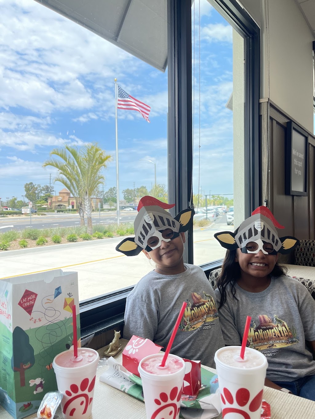 Chick-fil-A | restaurant | 1701 N Tustin Ave, Santa Ana, CA 92705, USA | 7146629599 OR +1 714-662-9599