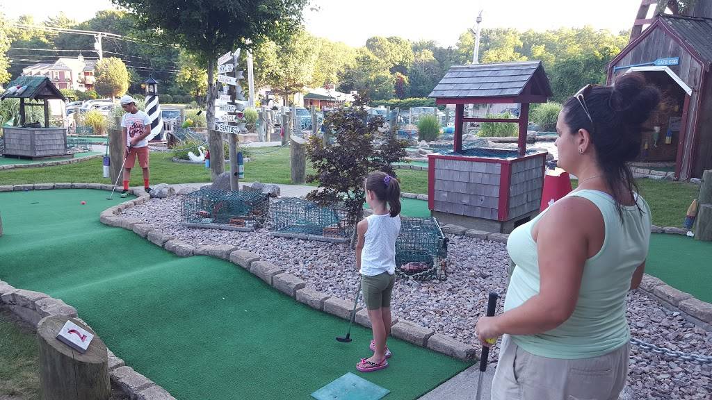 The Parrot Bar & Grill | restaurant | 1356 MA-28A, Bourne, MA 02532, USA | 5083563928 OR +1 508-356-3928