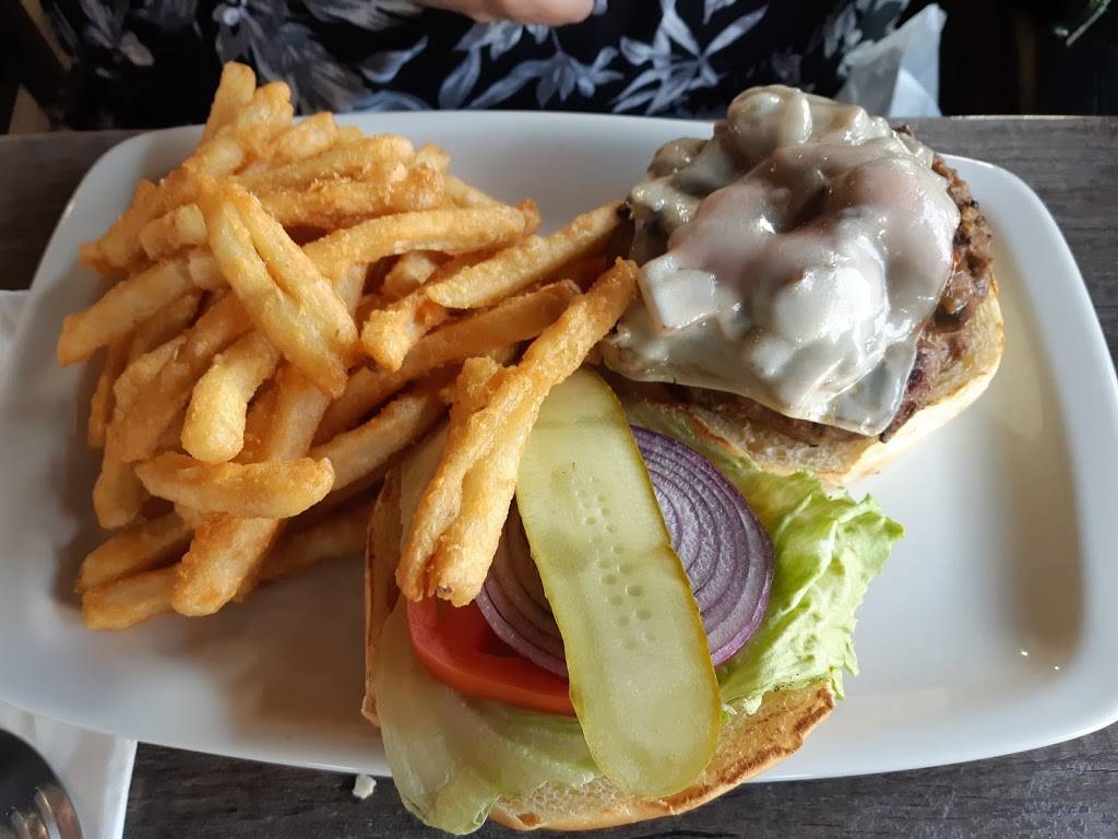 Piper Arms Pub | restaurant | 170 N Front St, Belleville, ON K8P 2G2, Canada | 6137799866 OR +1 613-779-9866