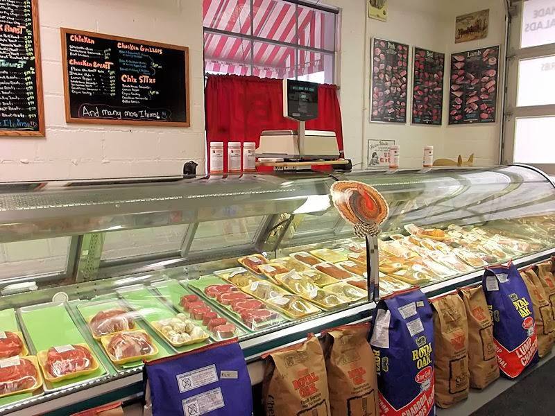 Country Store & Catering | restaurant | 456 N Main St, Sycamore, IL 60178, USA | 8158992333 OR +1 815-899-2333