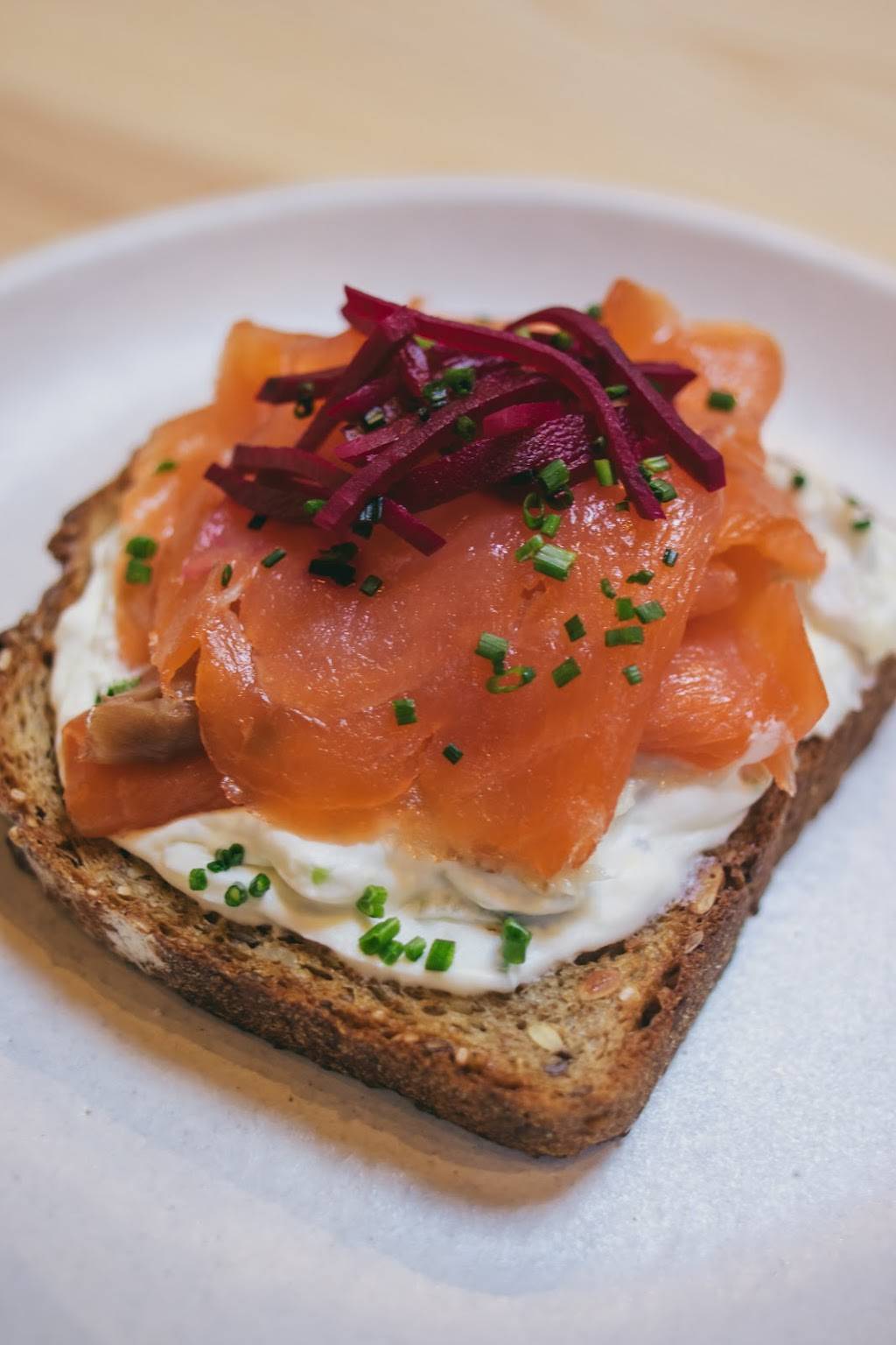 Winonas | restaurant | 676 Flushing Ave, Brooklyn, NY 11206, USA | 7183884900 OR +1 718-388-4900