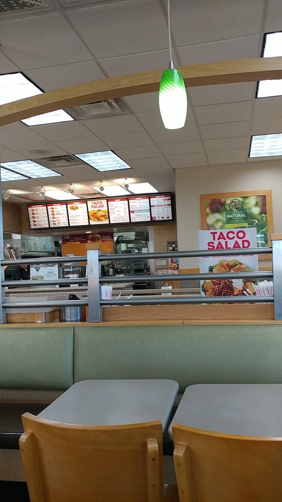 Wendys | restaurant | 3400 S Cooper St, Arlington, TX 76015, USA | 8177894203 OR +1 817-789-4203