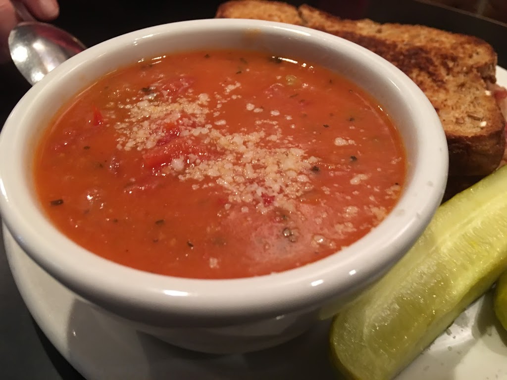 Nearly Famous Deli & Pasta House | restaurant | 2708 S Glenstone Ave, Springfield, MO 65804, USA | 4178833403 OR +1 417-883-3403