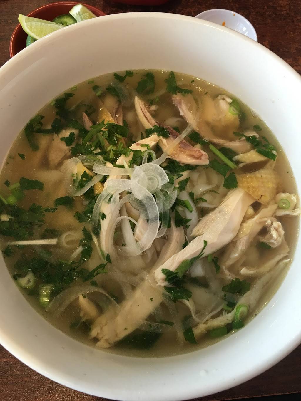 Quan Ngon Vietnamese Noodle House | restaurant | 2511 Noriega St, San Francisco, CA 94122, USA | 4155663275 OR +1 415-566-3275