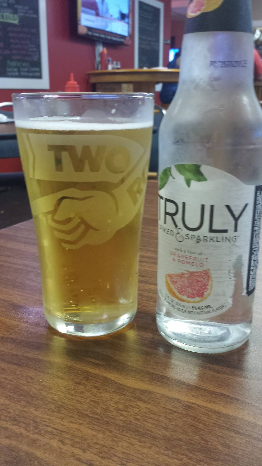 TJs Pizzeria | restaurant | 963 US-202, North Monmouth, ME 04265, USA | 2079333400 OR +1 207-933-3400