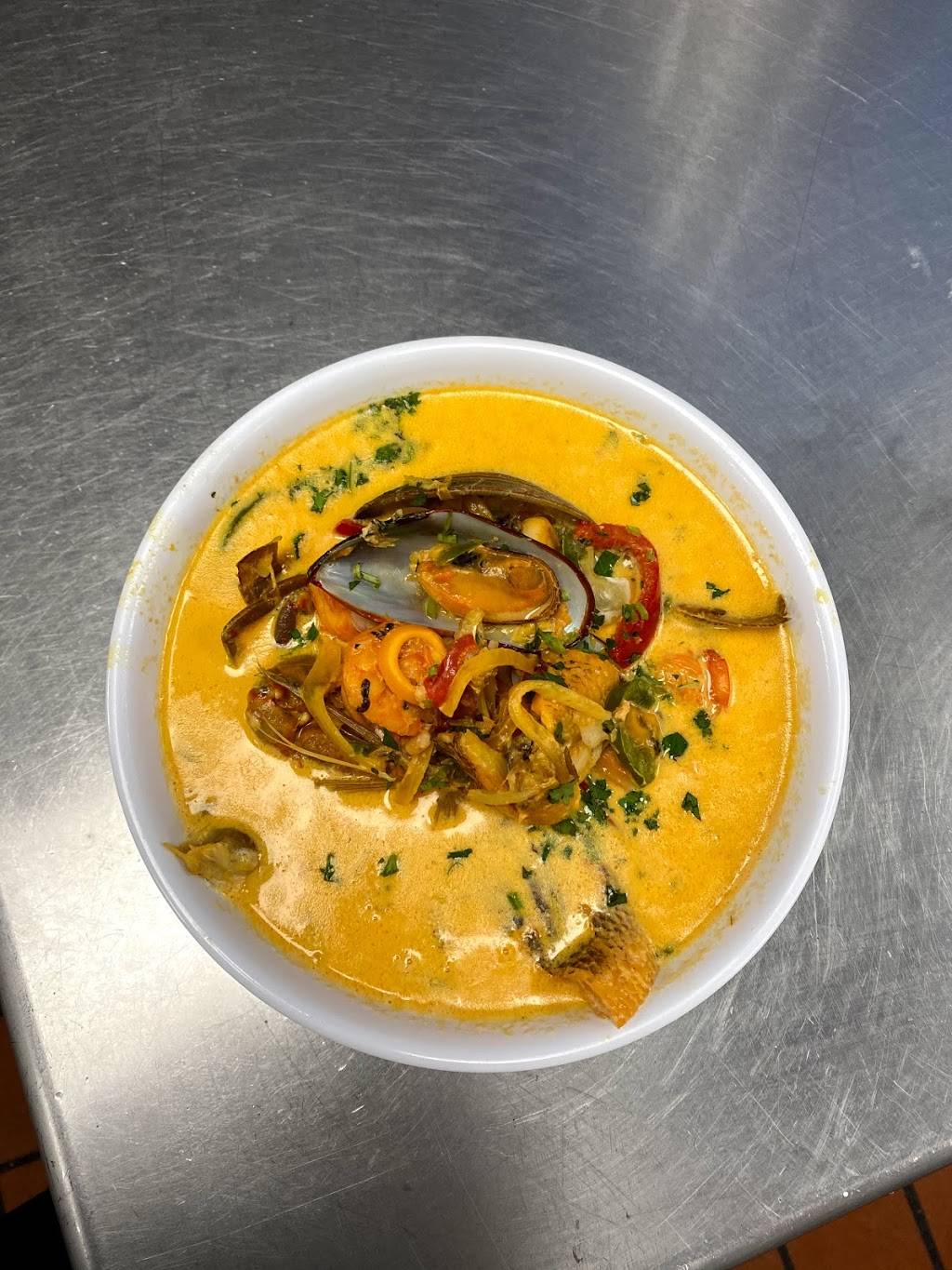 El Gallo Pinto Costa Rica | restaurant | 6349 Hull Street Rd, Richmond, VA 23224, USA | 8043035869 OR +1 804-303-5869