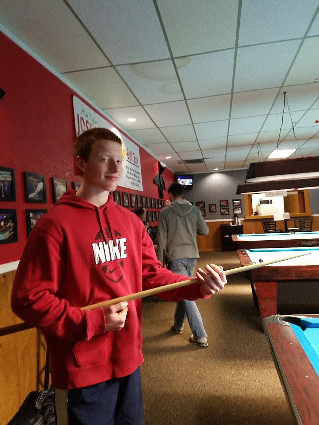 East Ridge Billiards | restaurant | 529 East Ridge Road, Rochester, NY 14621, USA | 5852708215 OR +1 585-270-8215
