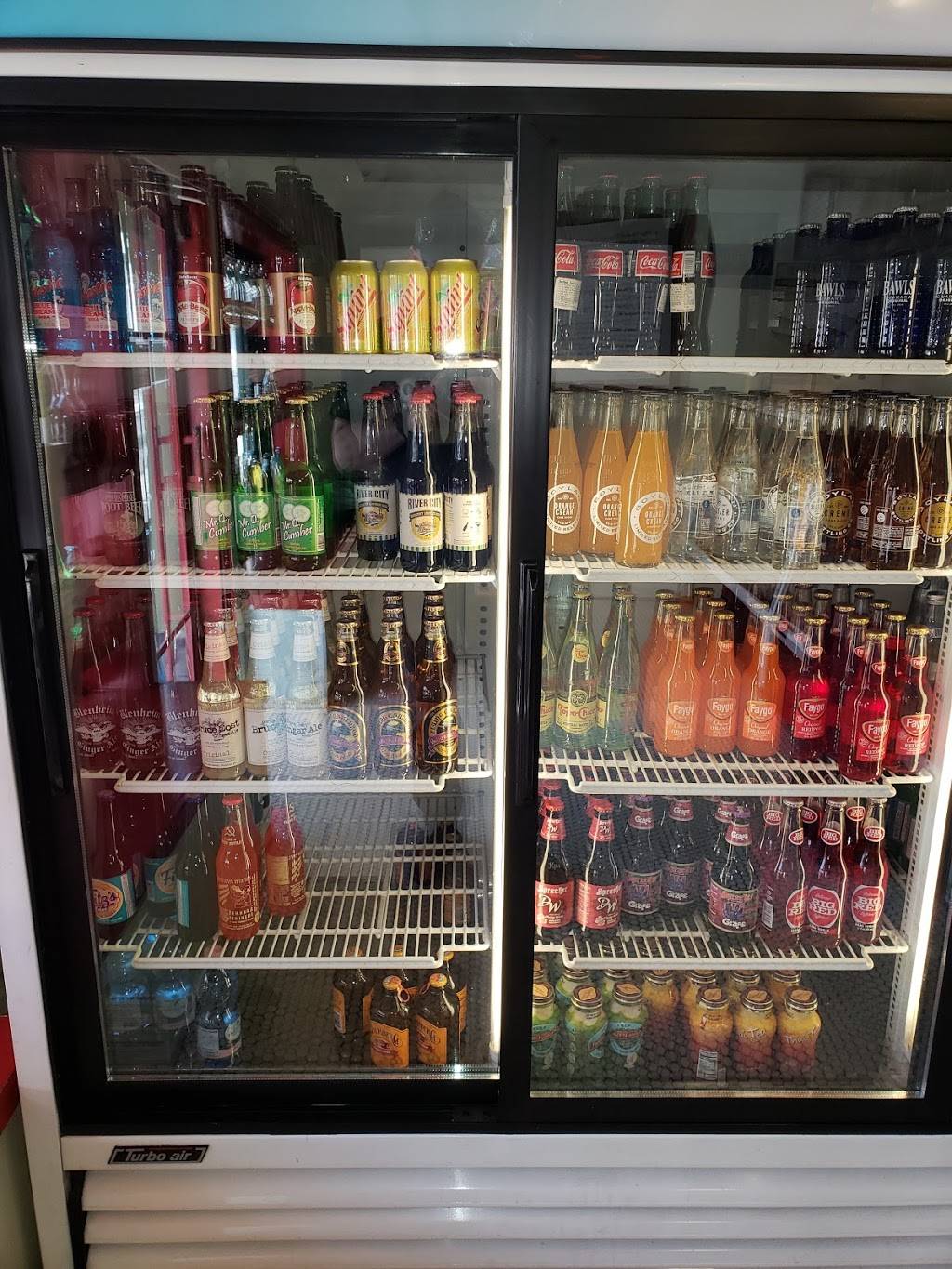 Tamarind Ave Deli | restaurant | 1471 Tamarind Ave, Los Angeles, CA 90028, USA | 3239602451 OR +1 323-960-2451