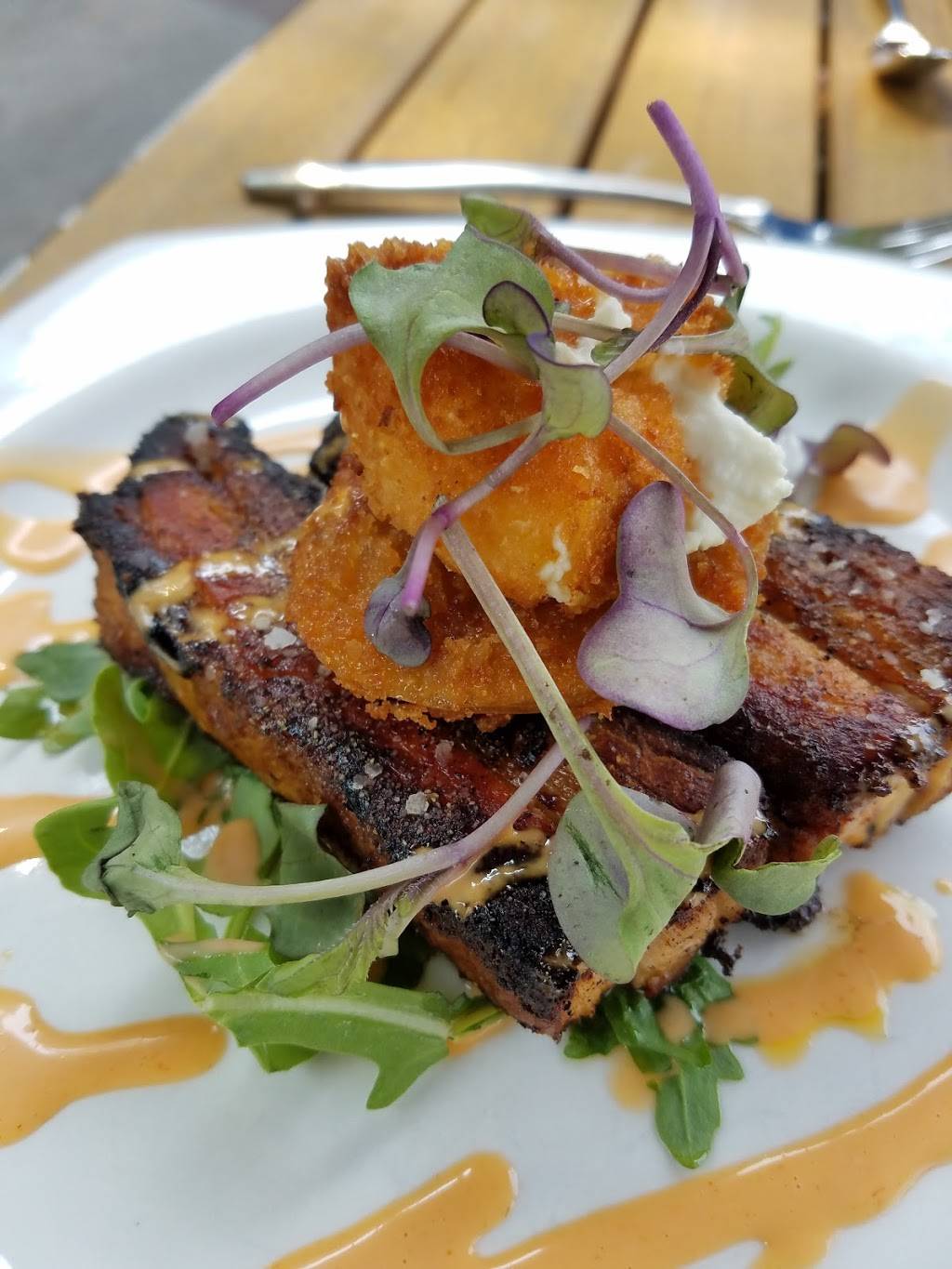 The Towne Plaza | restaurant | 203 Cass St, Traverse City, MI 49684, USA | 2319290900 OR +1 231-929-0900