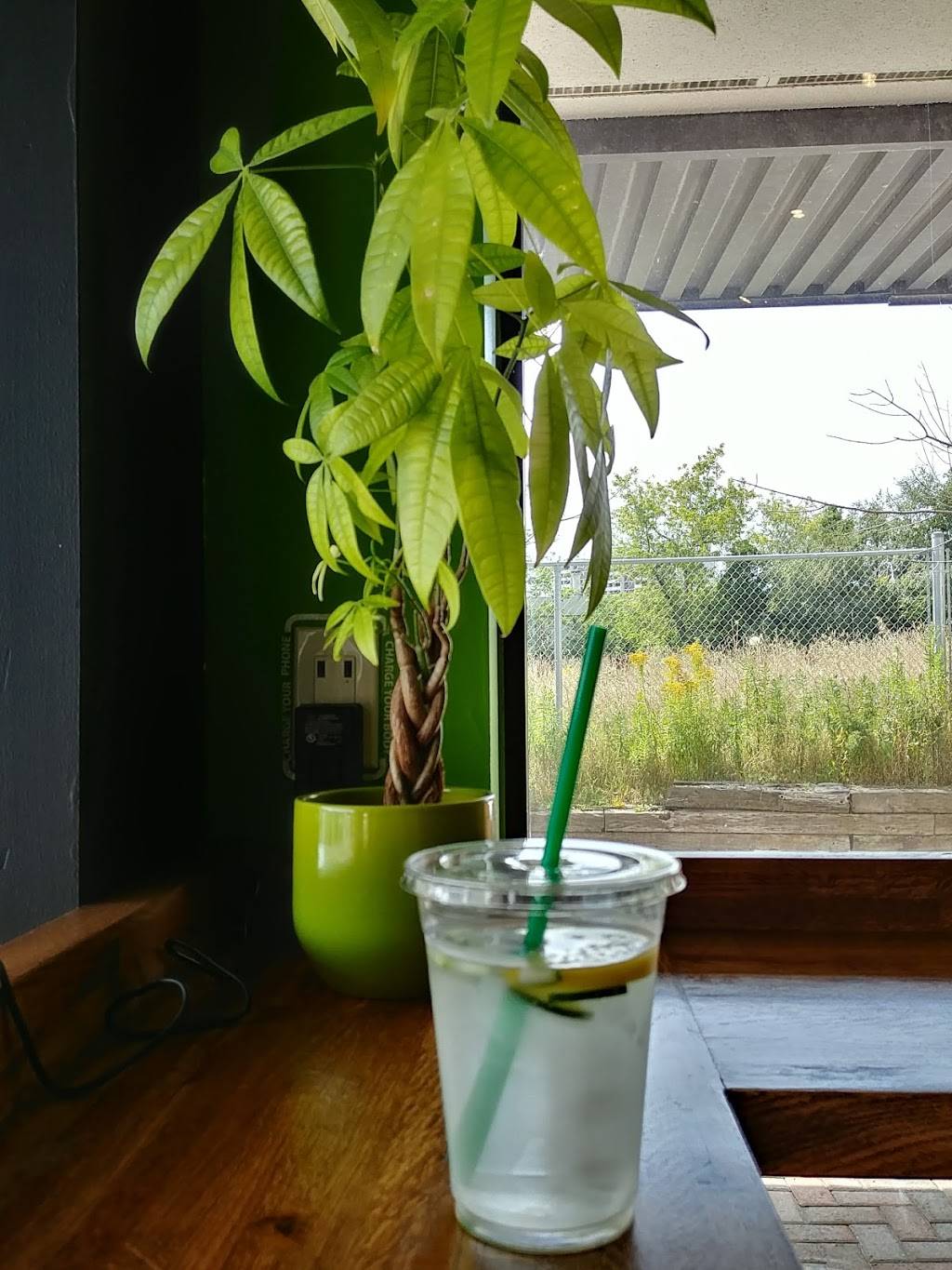 AvocoBar | restaurant | 18 Cundles Rd E, Barrie, ON L4M 2Z5, Canada | 7057335050 OR +1 705-733-5050