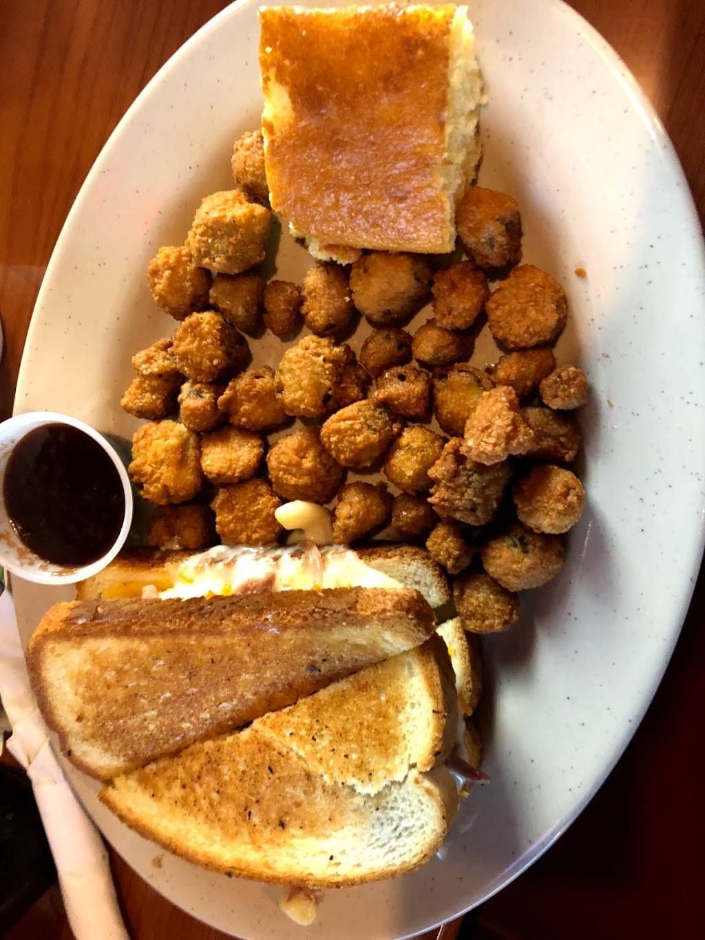 CarterQue BBQ & Grilling Co. | restaurant | 1310 S Main St, Mt Airy, MD 21771, USA | 3018292222 OR +1 301-829-2222