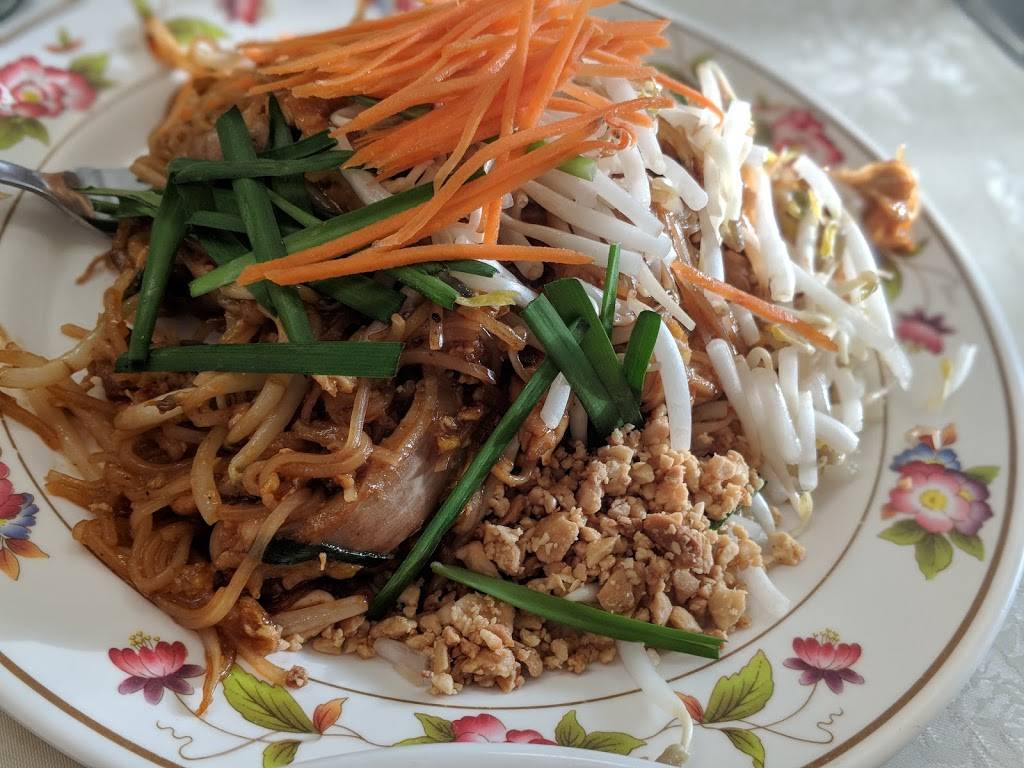 Ba-Le Sandwich & Thai Cuisine | restaurant | 3131 N Nimitz Hwy, Honolulu, HI 96819, USA | 8088361668 OR +1 808-836-1668