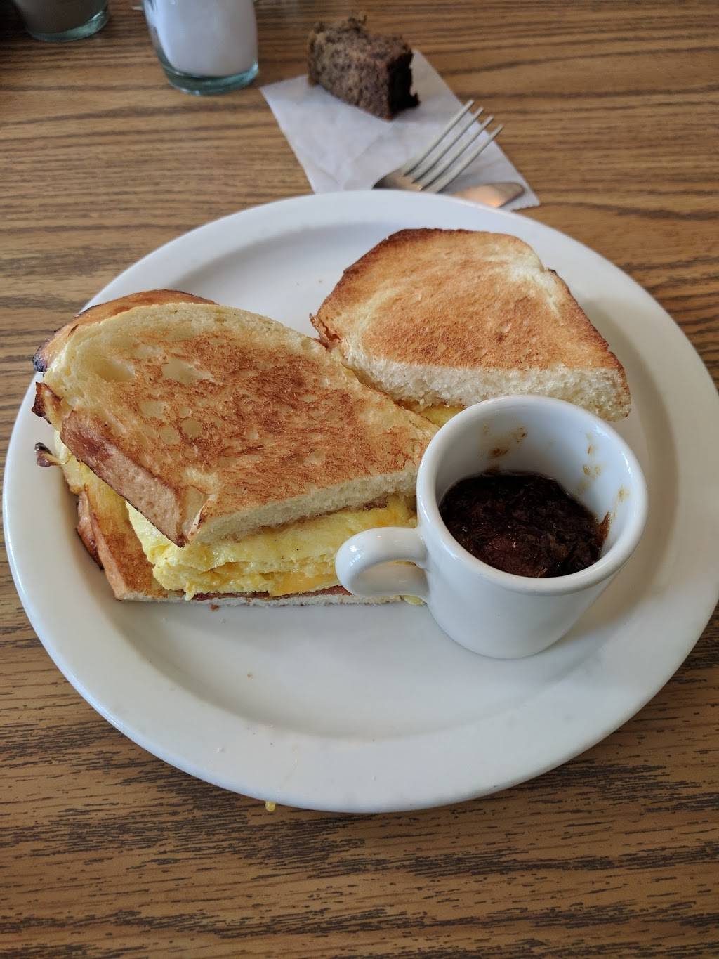 Smoke On the Water | restaurant | 103 Park Ave, Charlevoix, MI 49720, USA | 2312379604 OR +1 231-237-9604