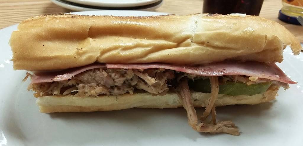 Rincón Criollo Restaurant | restaurant | 1523 Grandville Ave SW, Grand Rapids, MI 49503, USA | 6162415591 OR +1 616-241-5591