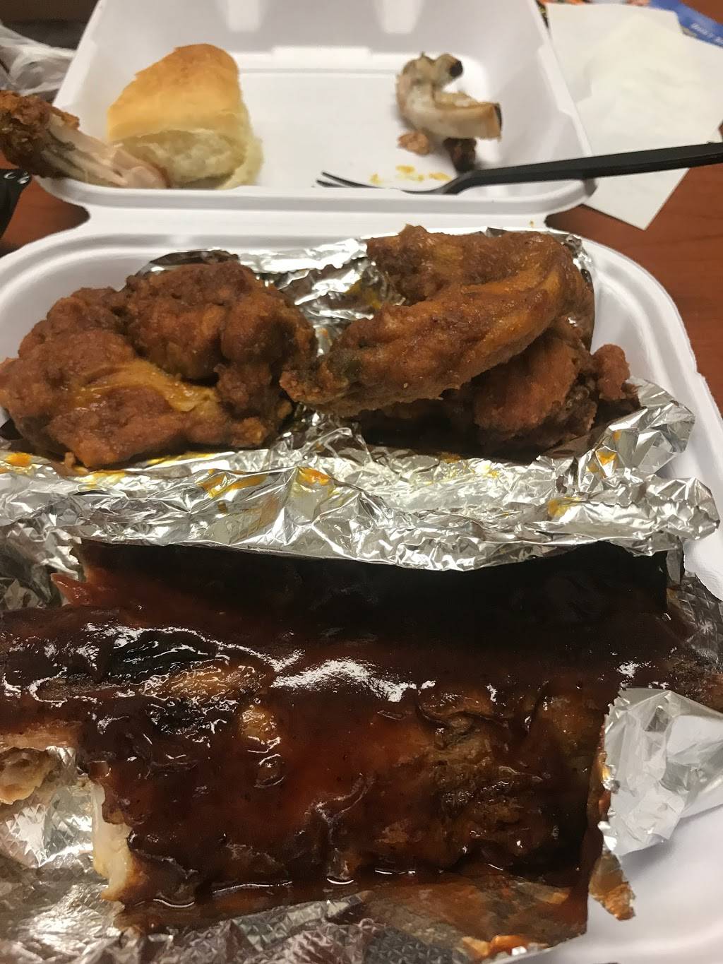 Heavenly Chicken & Ribs | restaurant | 2147, 6027 Marlboro Pike, District Heights, MD 20747, USA | 3017362727 OR +1 301-736-2727