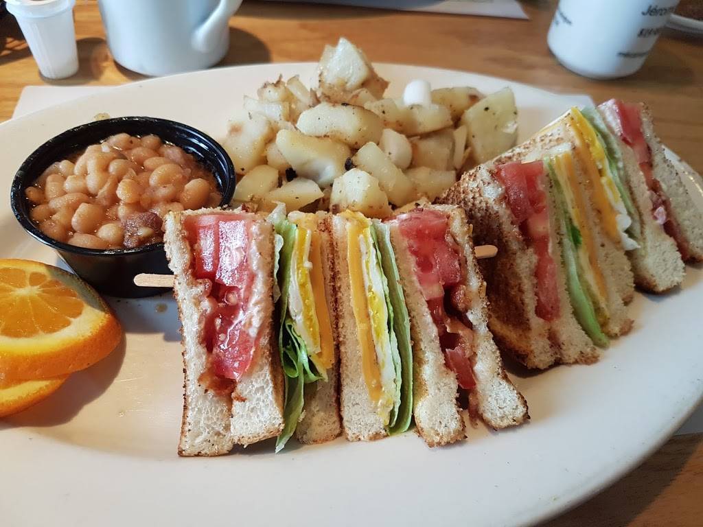 Maxime | restaurant | 169 Rue Galipeau, Thurso, QC J0X 3B0, Canada | 8199853334 OR +1 819-985-3334