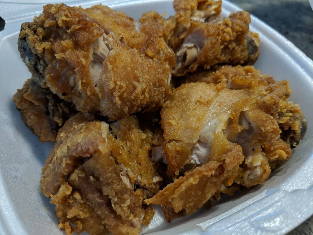 Negrils Jerk Hut | restaurant | 1730 Lawrence Ave E, Scarborough, ON M1R 2Y1, Canada | 6473525375 OR +1 647-352-5375