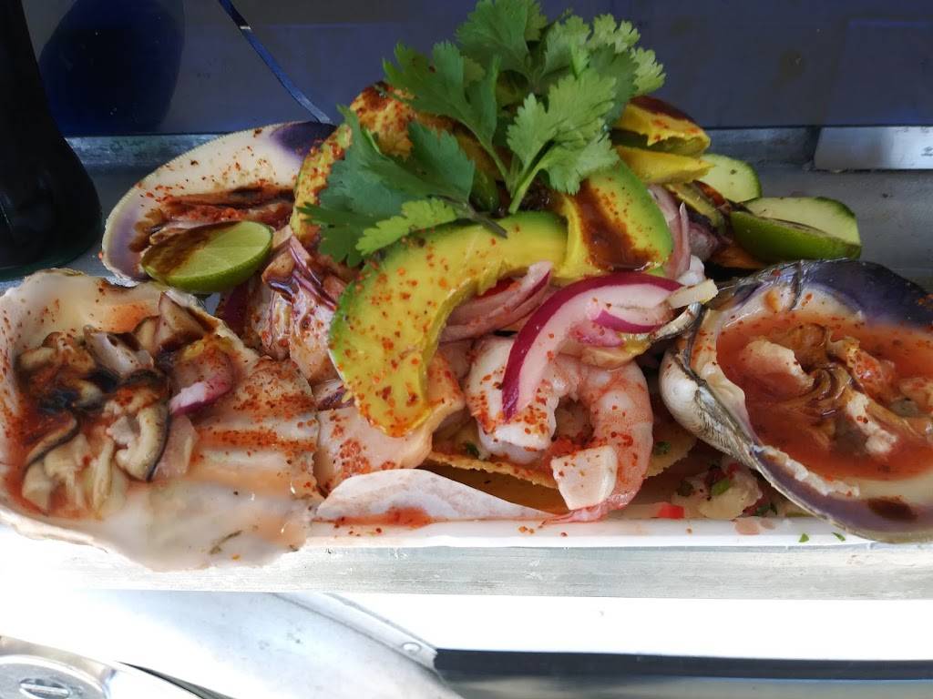 Kikos Place-The Seafood King | restaurant | 6090 Friars Rd, San Diego, CA 92108, USA | 6196230675 OR +1 619-623-0675