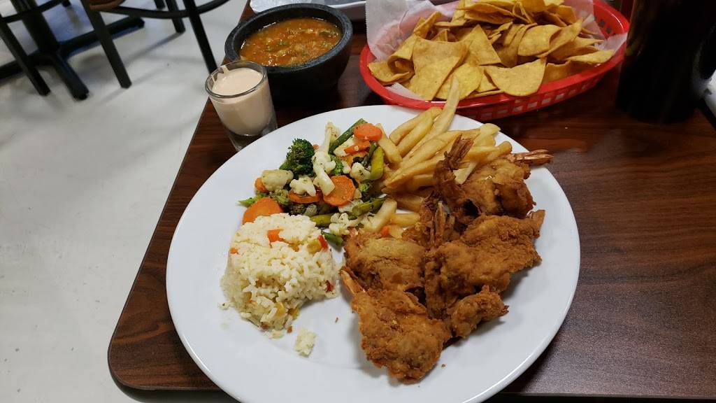 Mariscos La Perla | restaurant | 2305 W Loop 340, Waco, TX 76711, USA | 2543017880 OR +1 254-301-7880