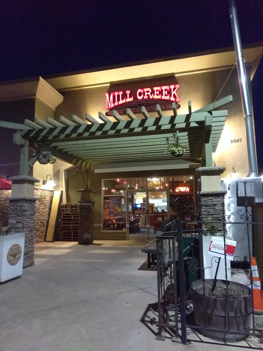 Mill Creek Bar-B-Q & Burgers | restaurant | 2087 Orange Tree Ln, Redlands, CA 92374, USA | 9097985757 OR +1 909-798-5757