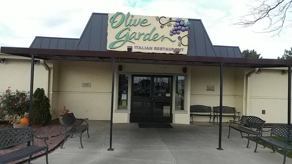 Olive Garden Italian Restaurant | meal takeaway | 30 E Anthony Dr, Champaign, IL 61820, USA | 2173516339 OR +1 217-351-6339
