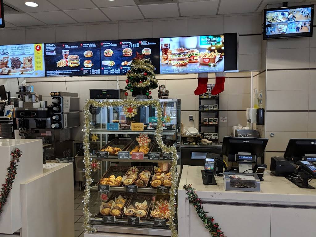 McDonalds | cafe | 2800 Skymark Ave, Mississauga, ON L4W 5A6, Canada | 9056299994 OR +1 905-629-9994
