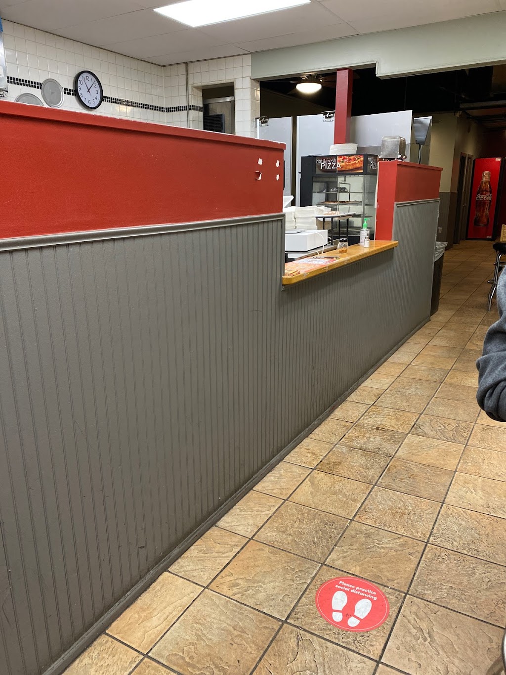 Pyramid Pizza & Grill | restaurant | 2329 Hennepin Ave S, Minneapolis, MN 55405, USA | 6123773422 OR +1 612-377-3422