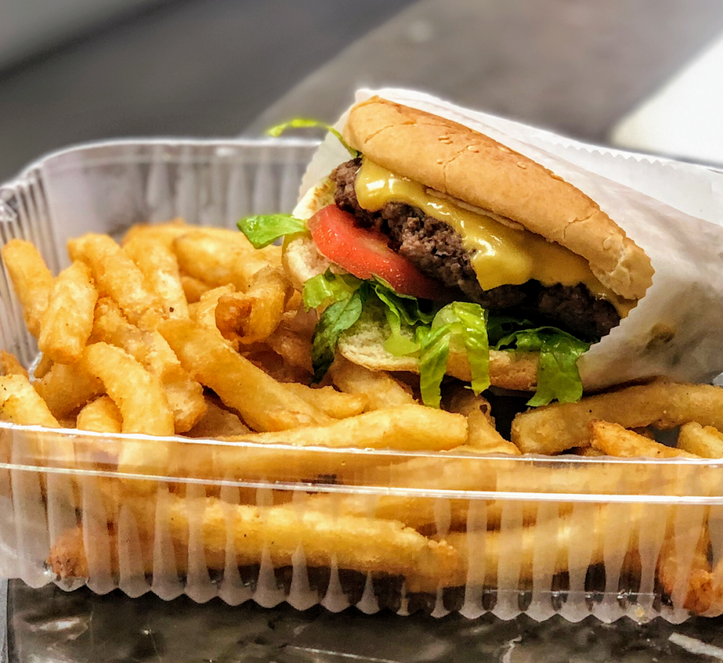 Sandwich King Burgers Steaks & Shakes | restaurant | 338 Pelham Rd, New Rochelle, NY 10805, USA | 9146008801 OR +1 914-600-8801