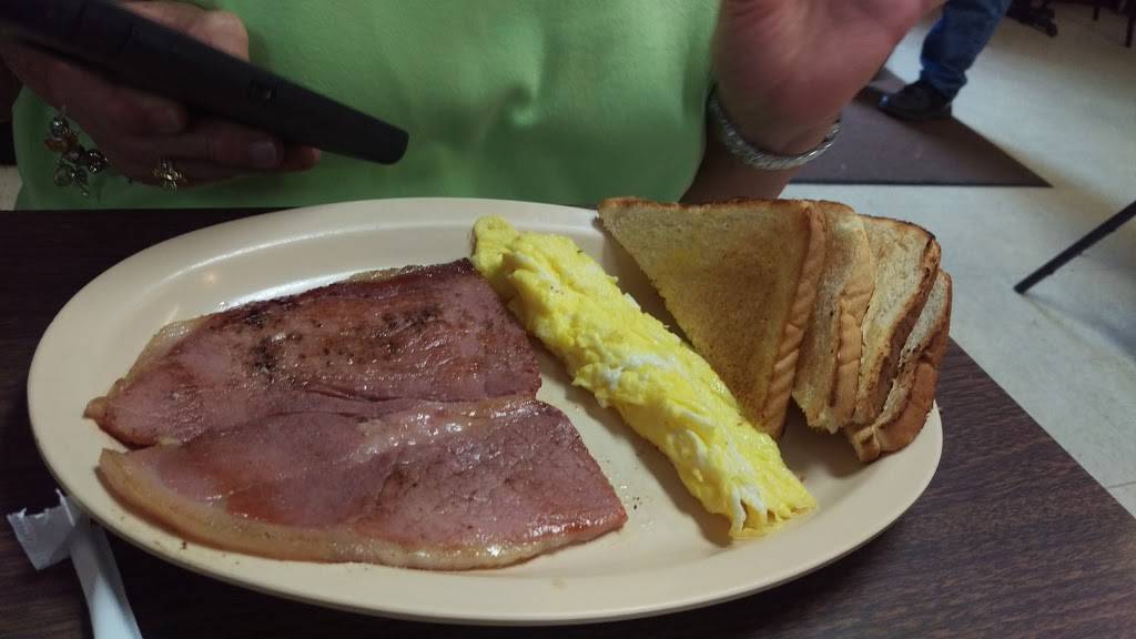 Downhome Family Restaurant | restaurant | 1780 Hwy 70 W, Camden, TN 38320, USA | 7315841989 OR +1 731-584-1989