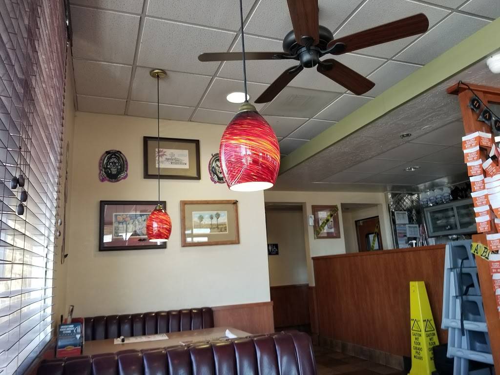 Dennys | restaurant | 6305 Joshua Palmer Way, Banning, CA 92220, USA | 9518452813 OR +1 951-845-2813