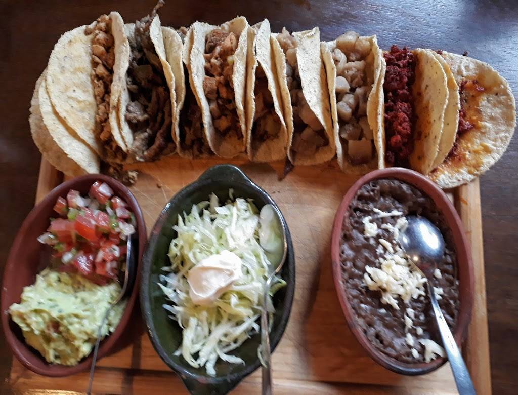 El Chilaquil | restaurant | 1140 N Chestnut Ave, Fresno, CA 93702, USA | 5592891458 OR +1 559-289-1458