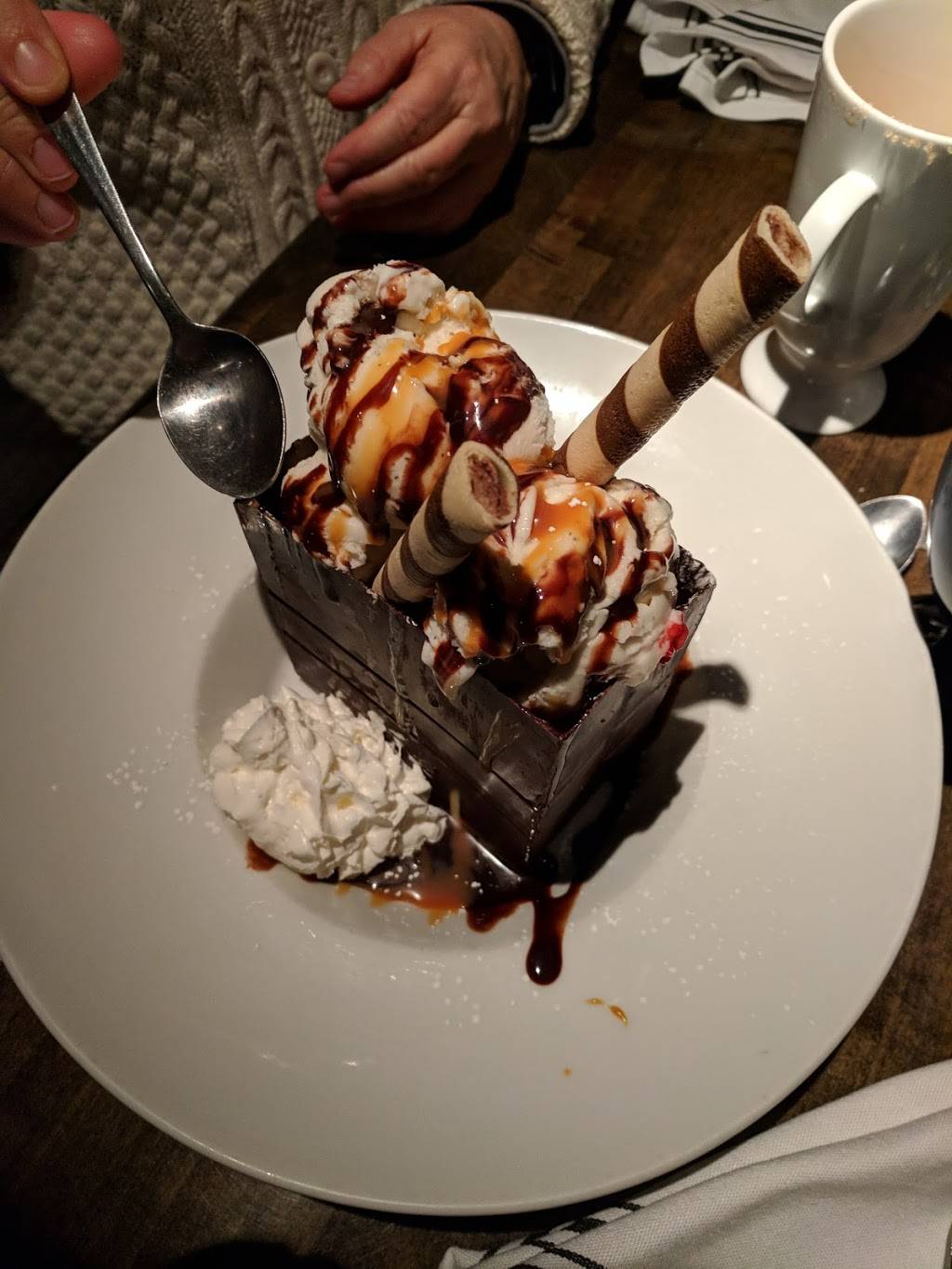 Anthony Js Bistro | restaurant | 6 Holmes St, Mystic, CT 06355, USA | 8605360448 OR +1 860-536-0448