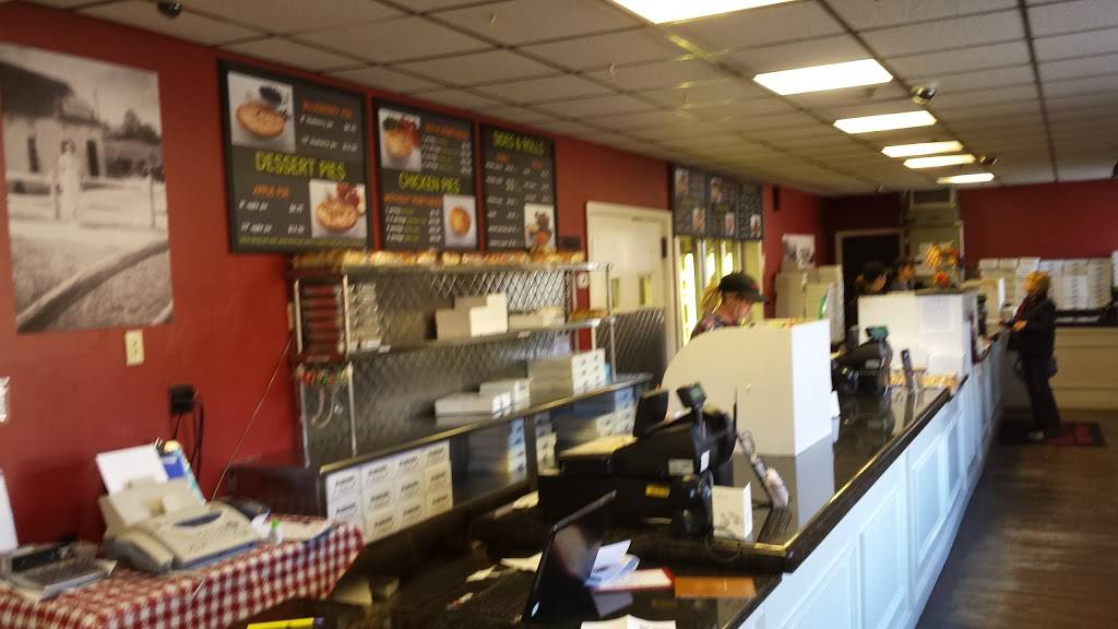 Harrow Chicken Pies | bakery | 126 Main St, Reading, MA 01867, USA | 7819440410 OR +1 781-944-0410