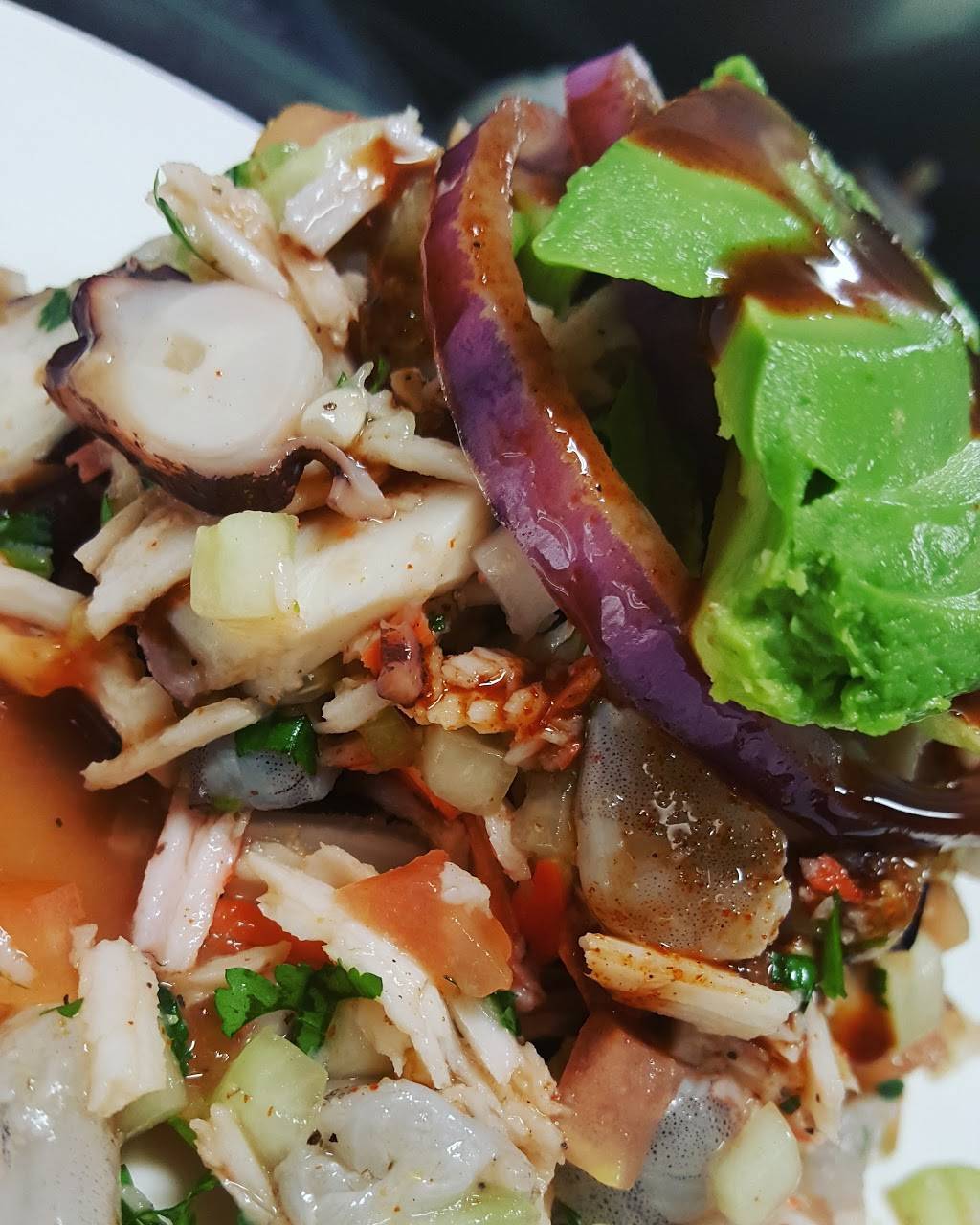 Las Olas Mariscos and Grill | restaurant | 5162 Imperial Hwy, Lynwood, CA 90262, USA | 4242965441 OR +1 424-296-5441