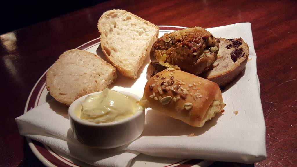 Chops Lobster Bar | restaurant | 70 West Paces Ferry Rd NW, Atlanta, GA 30305, USA | 4042622675 OR +1 404-262-2675