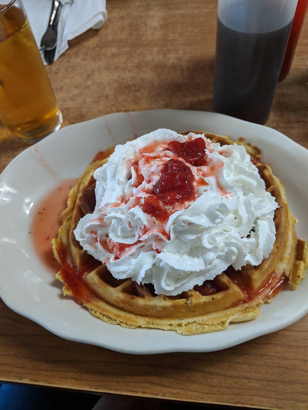 Stanneys Ice Cream & Sandwich | restaurant | 300 Union St, Holbrook, MA 02343, USA | 7817671210 OR +1 781-767-1210